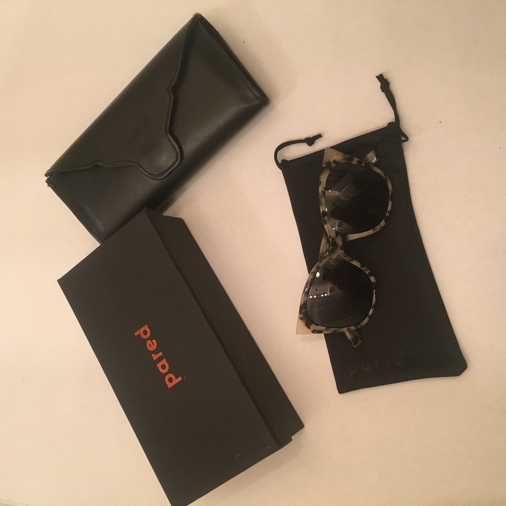 Pared Sunglasses Cat Eye with White Tortoise Shell